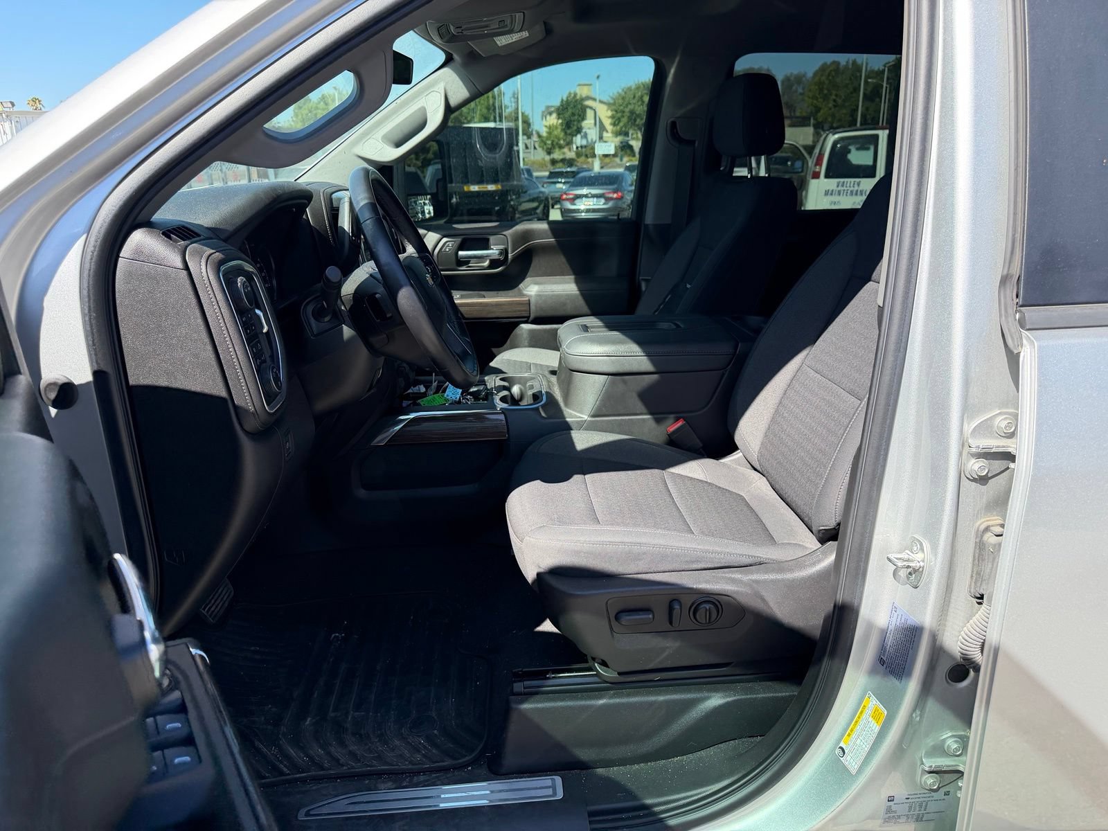 Used 2022 Chevrolet Silverado 2500 LT w/ Convenience Package AWD/4WD image 10