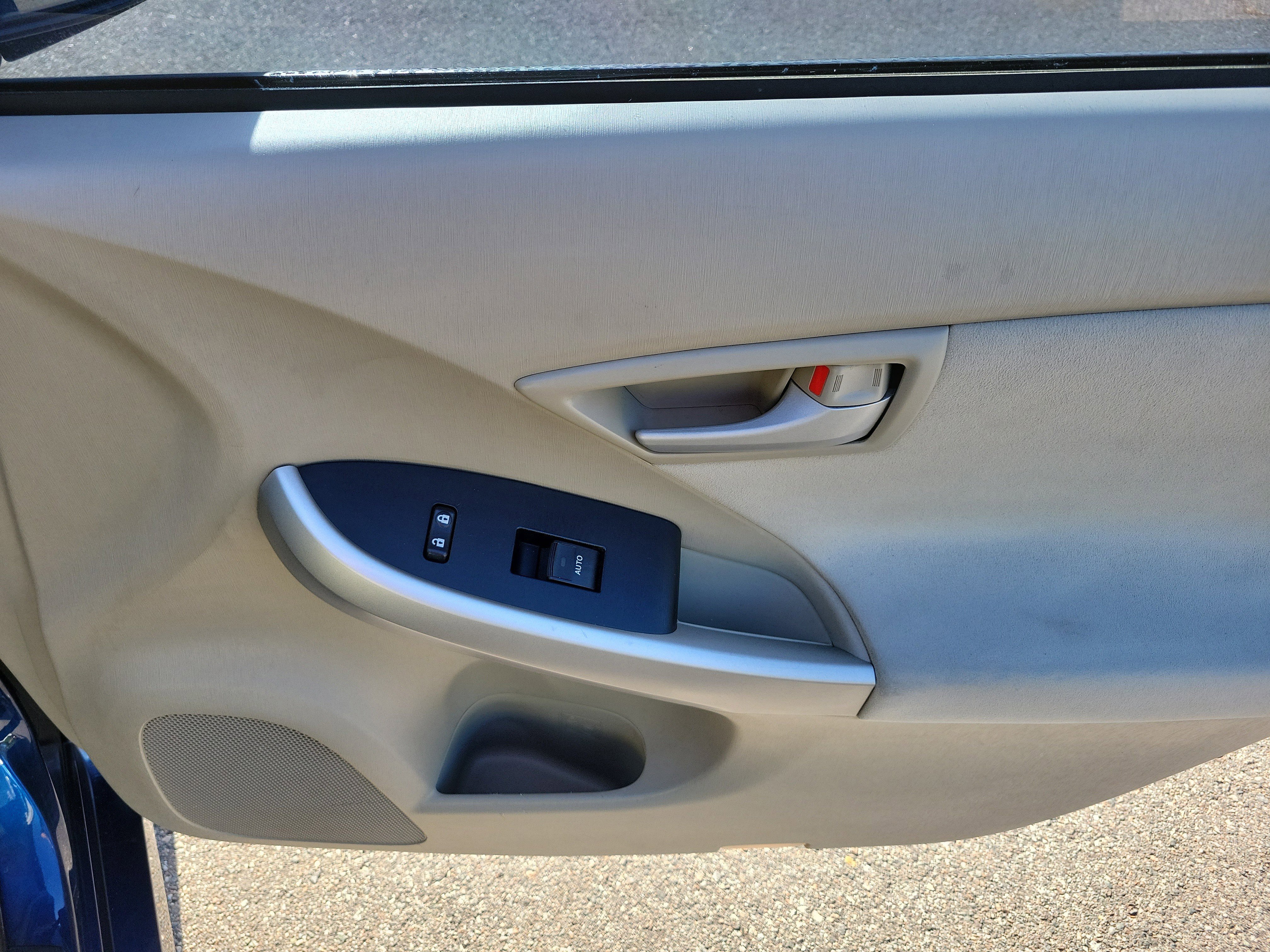 Used 2010 Toyota Prius Two image 10