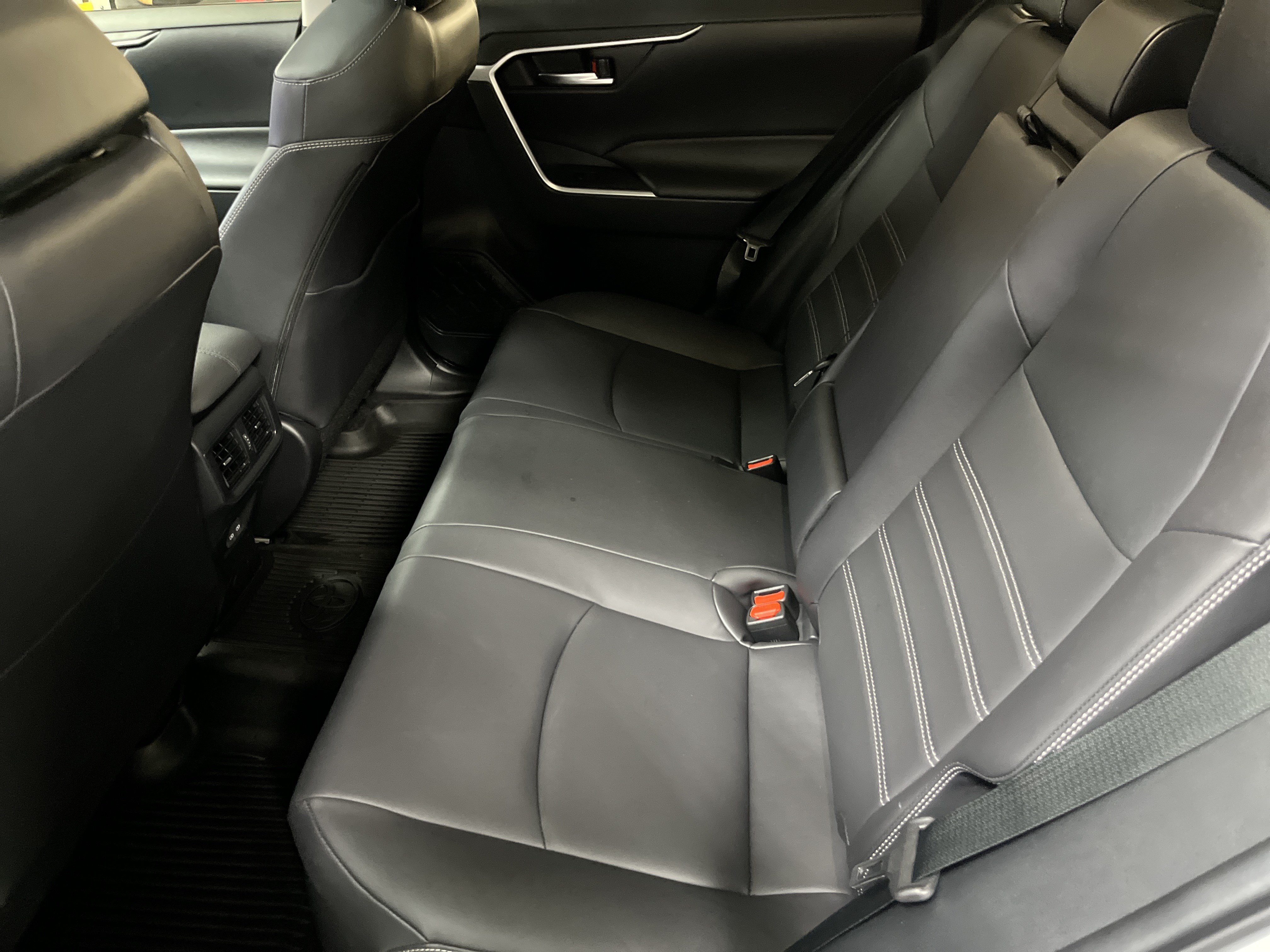 Certified 2025 Toyota RAV4 XLE Premium AWD/4WD image 29
