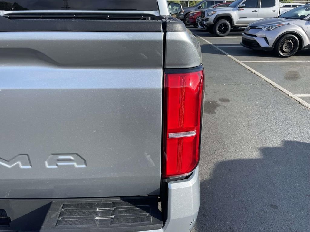 Used 2025 Toyota Tacoma SR5 image 17