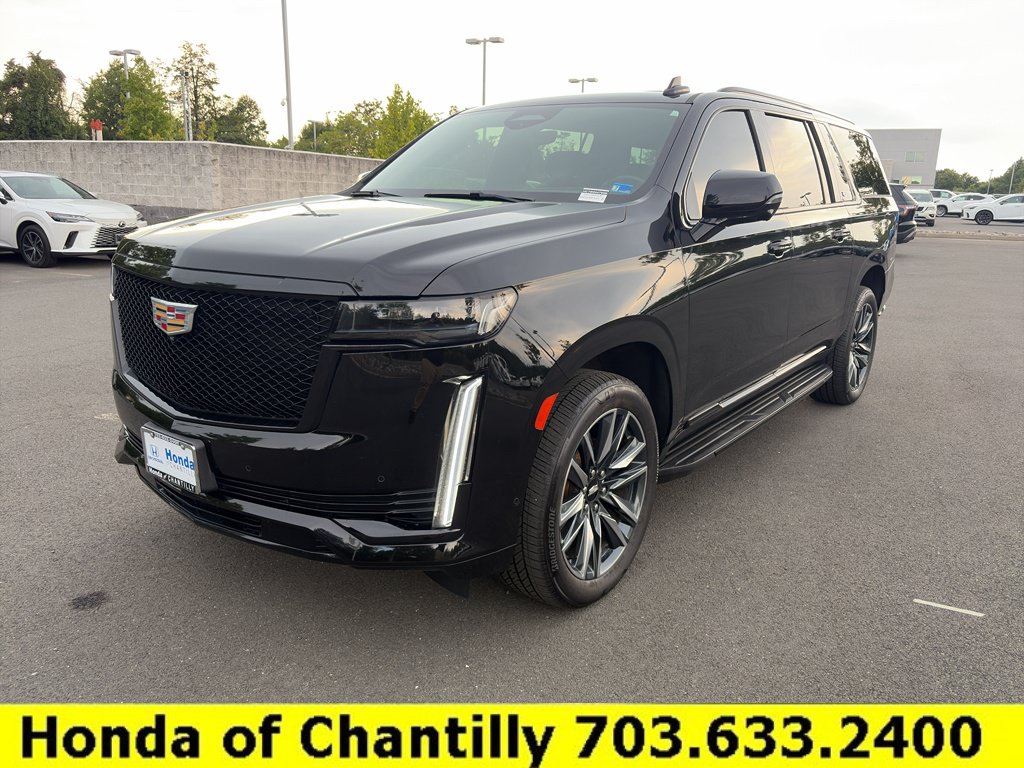 Used 2021 Cadillac Escalade ESV Sport AWD/4WD image 3
