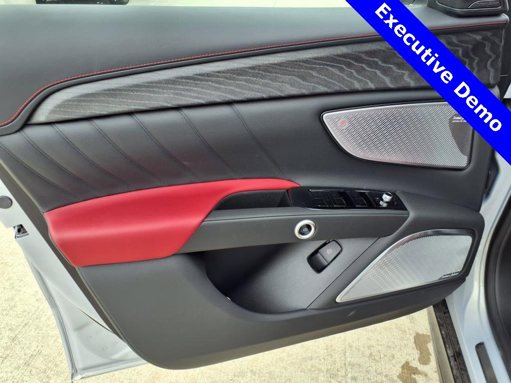 New 2025 Maserati Grecale Modena image 17