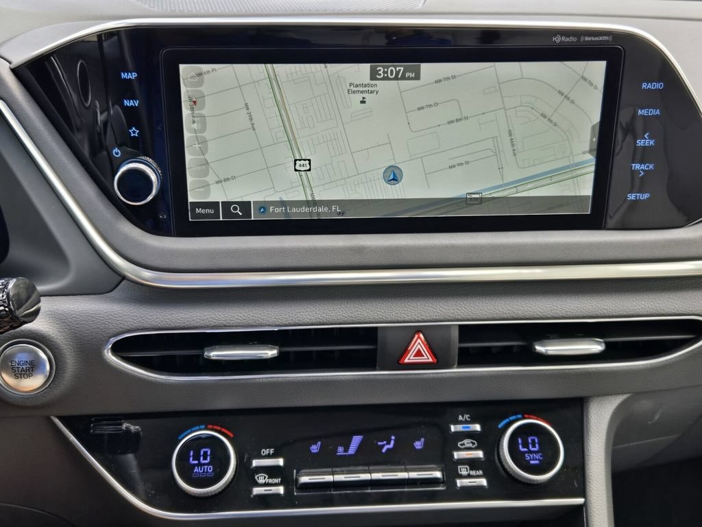 Certified 2023 Hyundai Sonata SEL w/ Convenience Package FWD image 19