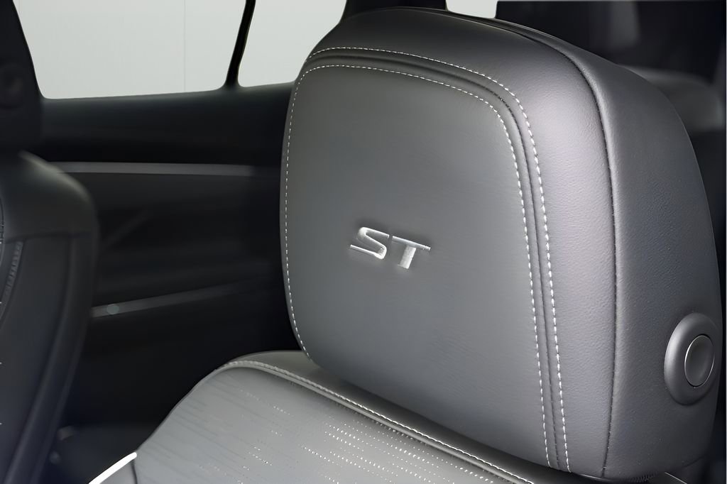 New 2026 Buick Enclave Sport Touring w/ Power Package image 9