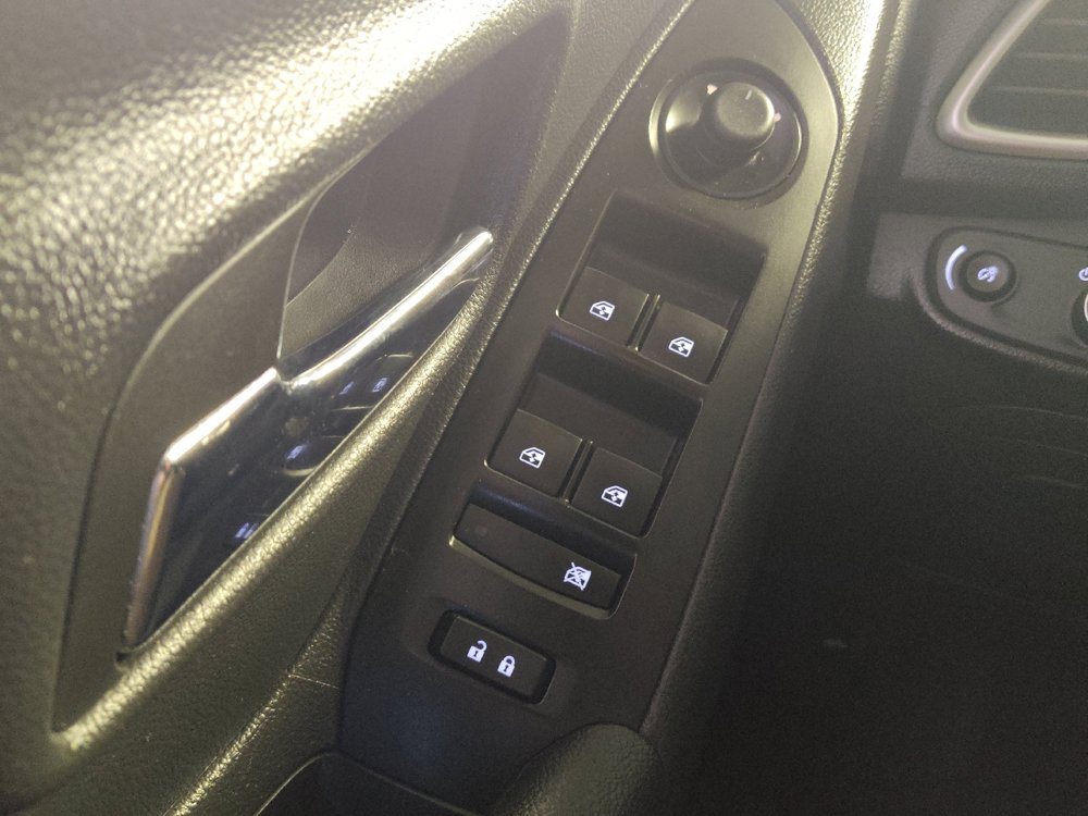 Used 2022 Chevrolet Trax LT w/ Sport Edition FWD image 27