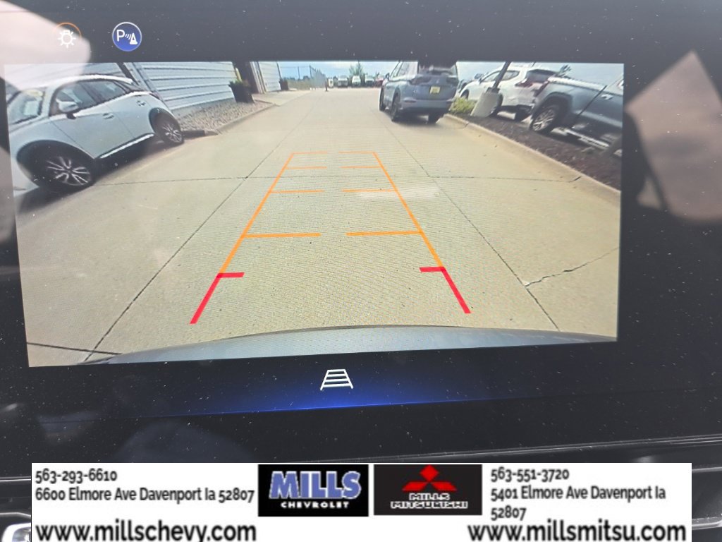 Used 2025 Chevrolet Equinox LT FWD image 12
