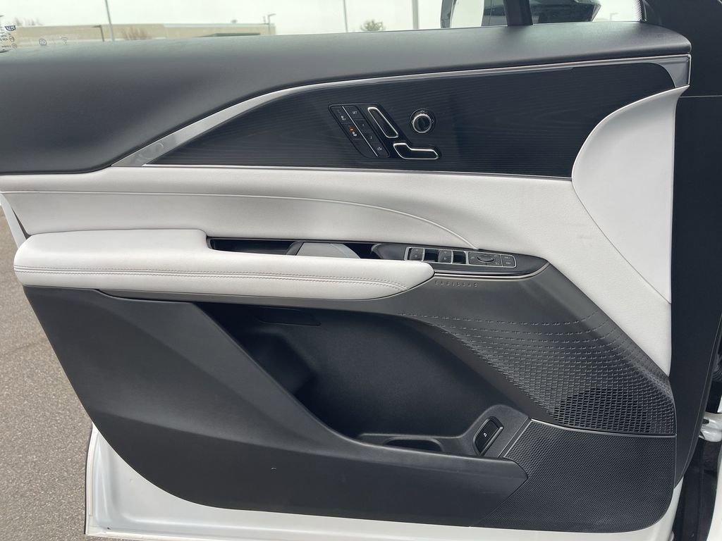 Certified 2024 Cadillac Lyriq Luxury image 34