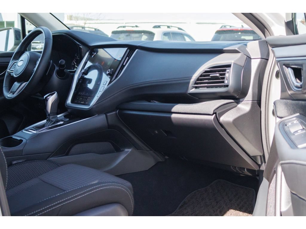 Certified 2025 Subaru Outback Premium AWD/4WD image 10