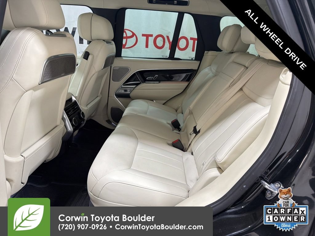 Used 2025 Land Rover Range Rover Autobiography AWD/4WD image 18