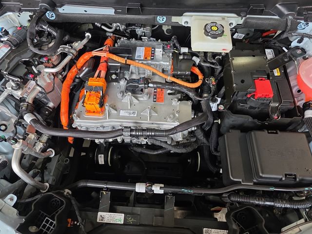 New 2026 Cadillac Optiq Sport 1 w/ LPO, Floor Liner Package AWD/4WD image 30