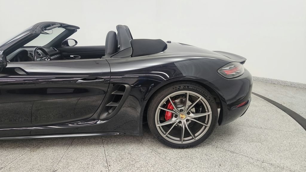 Used 2018 Porsche 718 Boxster S RWD image 13