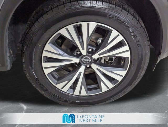 Used 2023 Nissan Rogue SV image 31