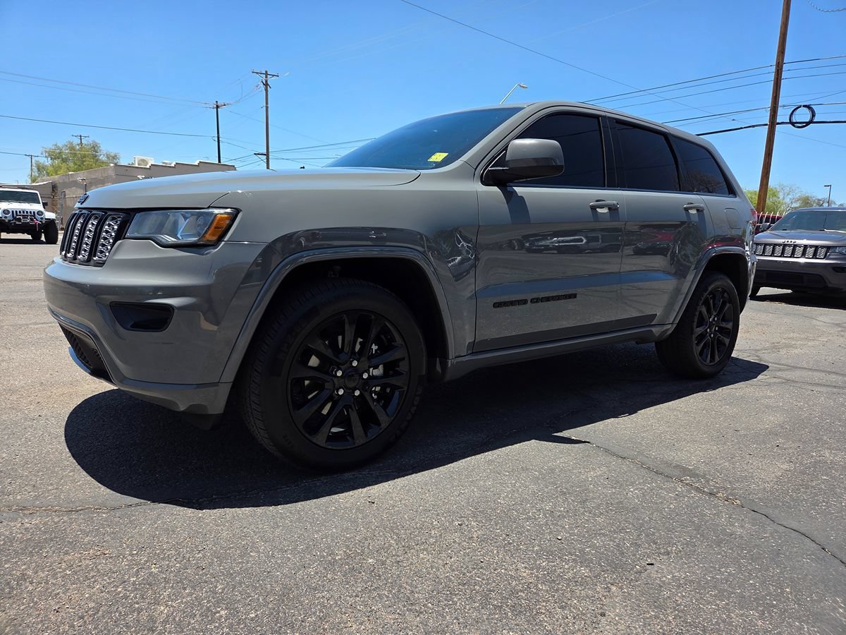 Used 2020 Jeep Grand Cherokee Altitude RWD image 23