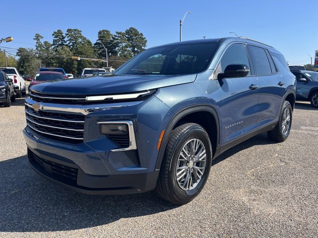 New 2026 Chevrolet Traverse LT w/ Driver Confidence Package image 3