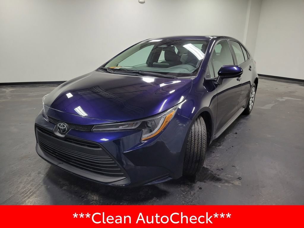 Used 2023 Toyota Corolla LE image 4