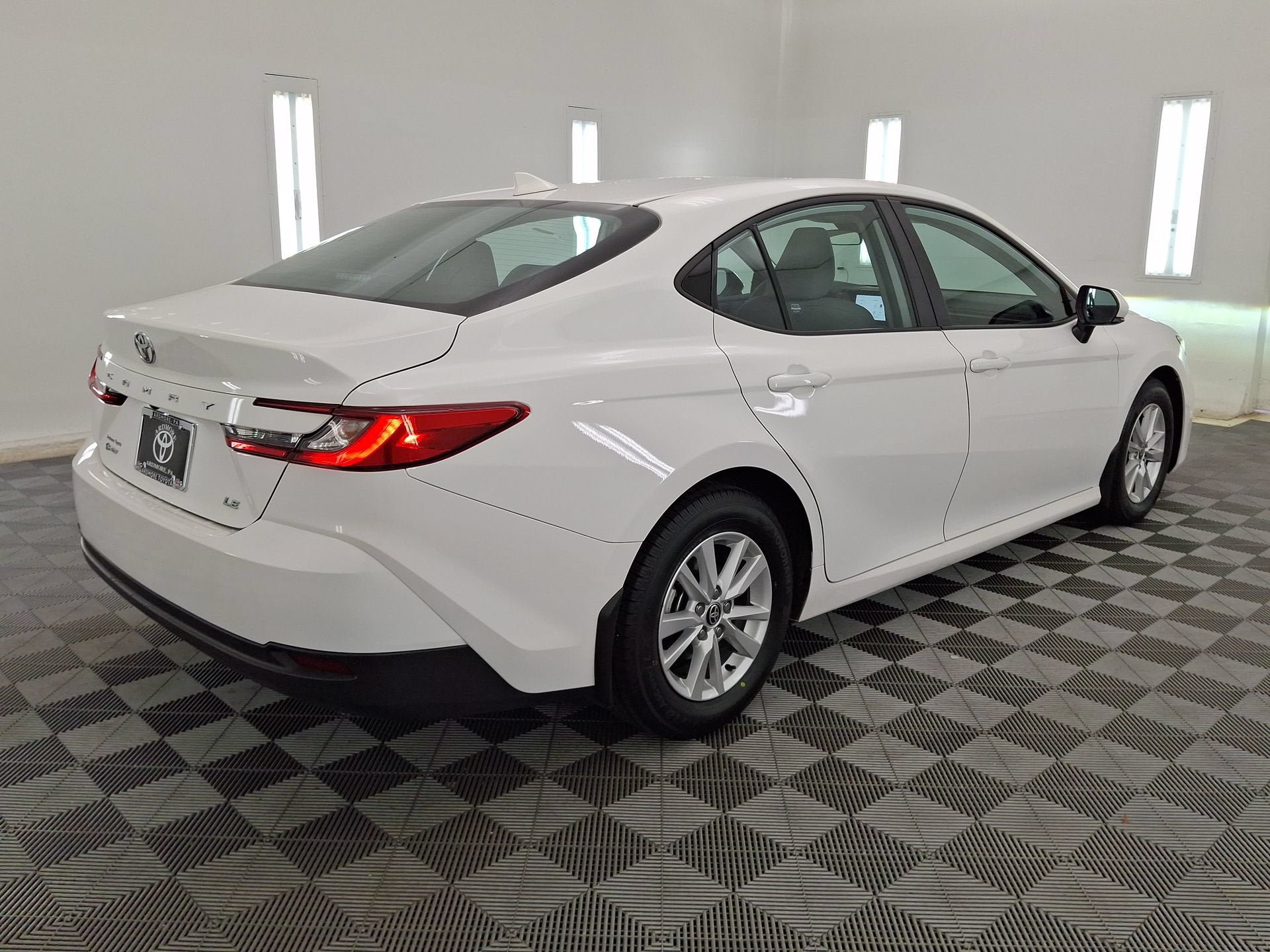 Used 2025 Toyota Camry LE FWD image 24