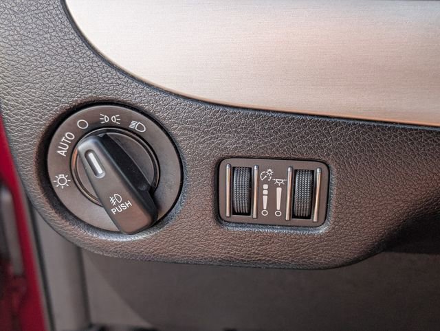 Used 2018 Dodge Grand Caravan GT image 33