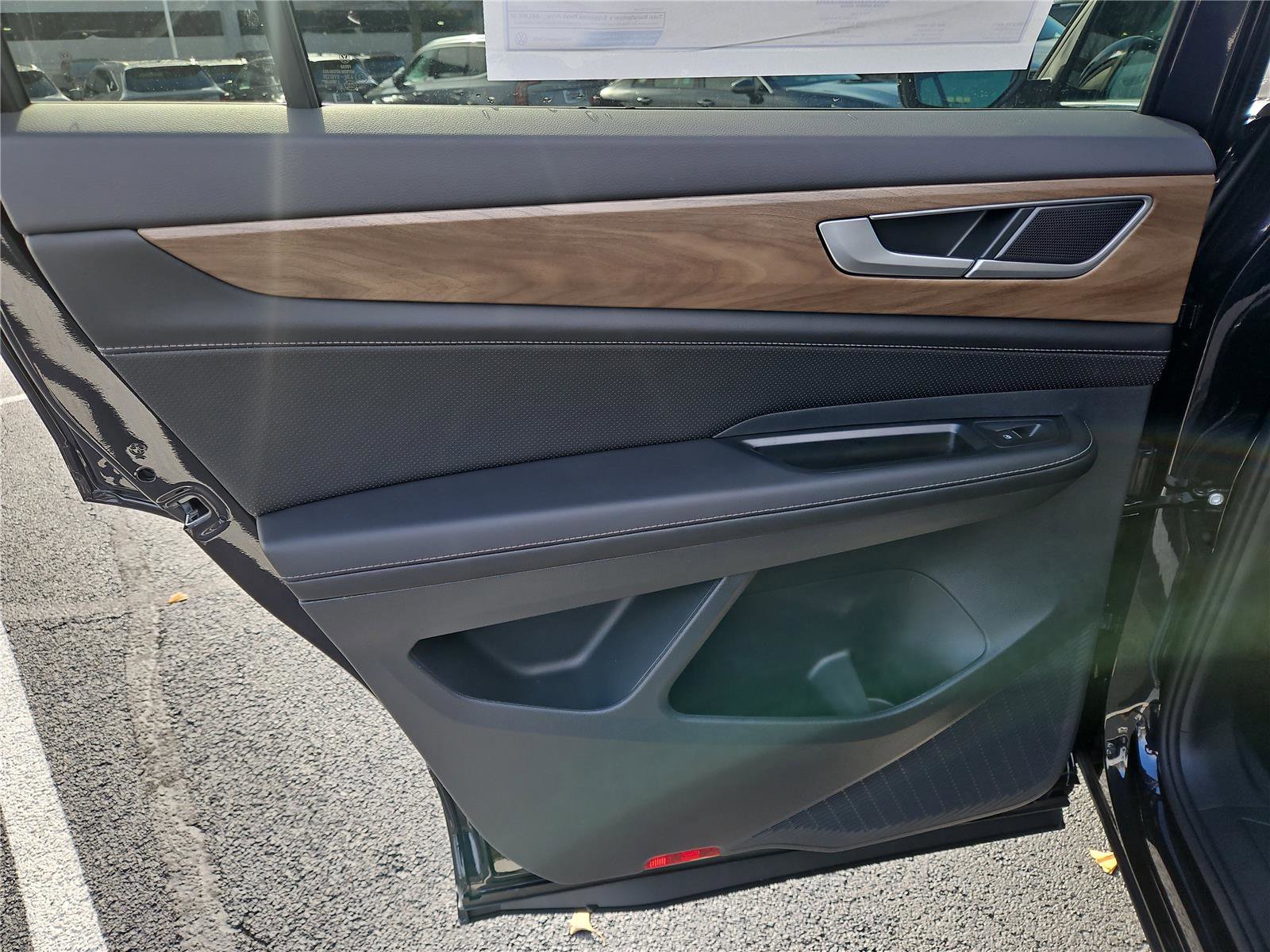 New 2026 Volkswagen Atlas SE image 23