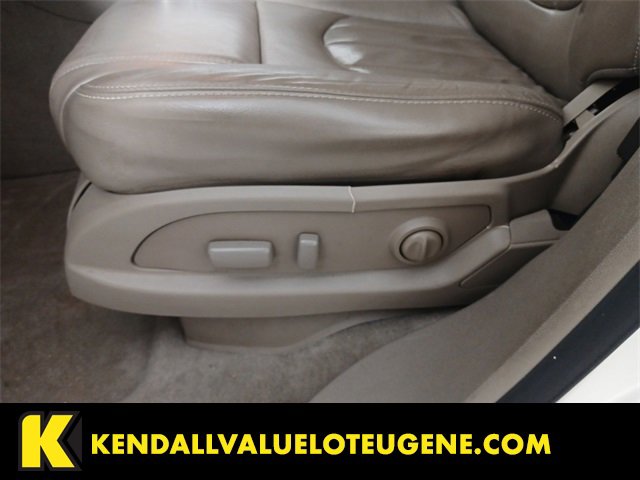 Used 2013 GMC Acadia Denali image 17