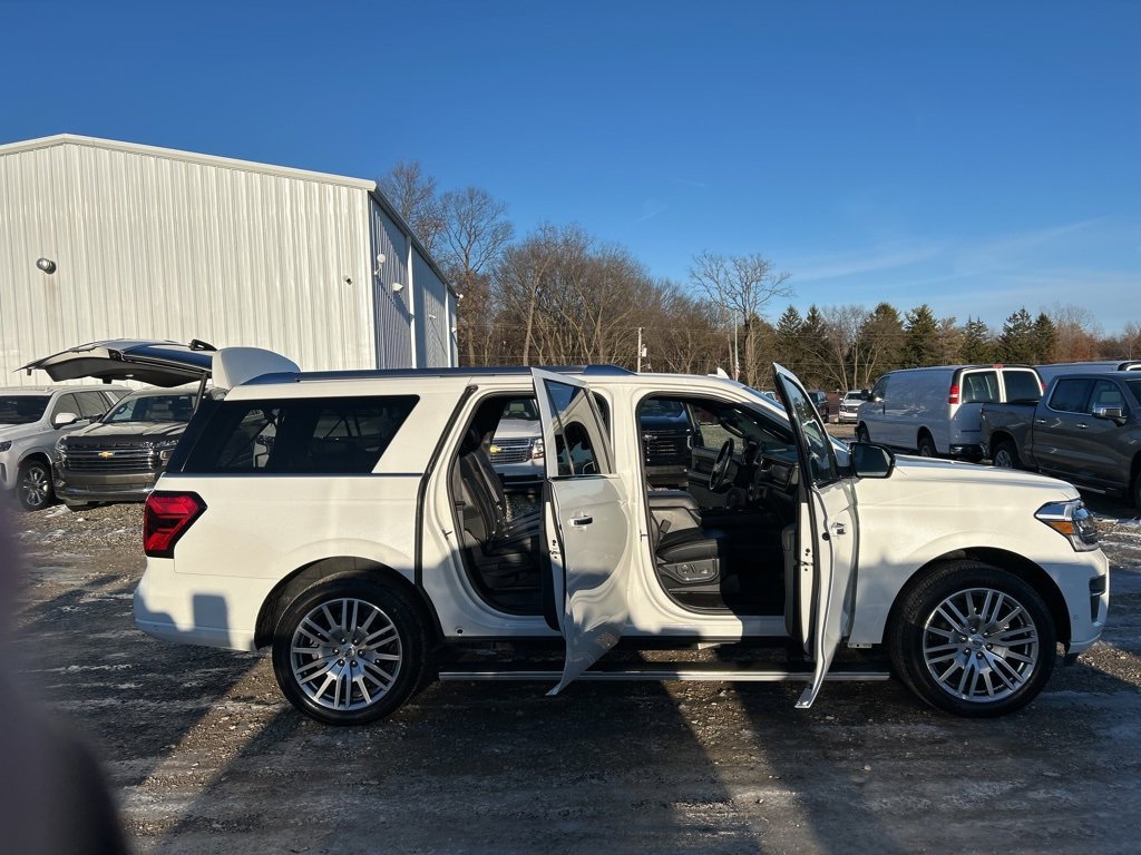 Used 2022 Ford Expedition Max Platinum image 28
