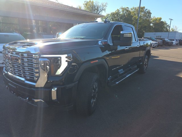 Used 2025 GMC Sierra 2500 Denali w/ Denali Reserve Package AWD/4WD image 22