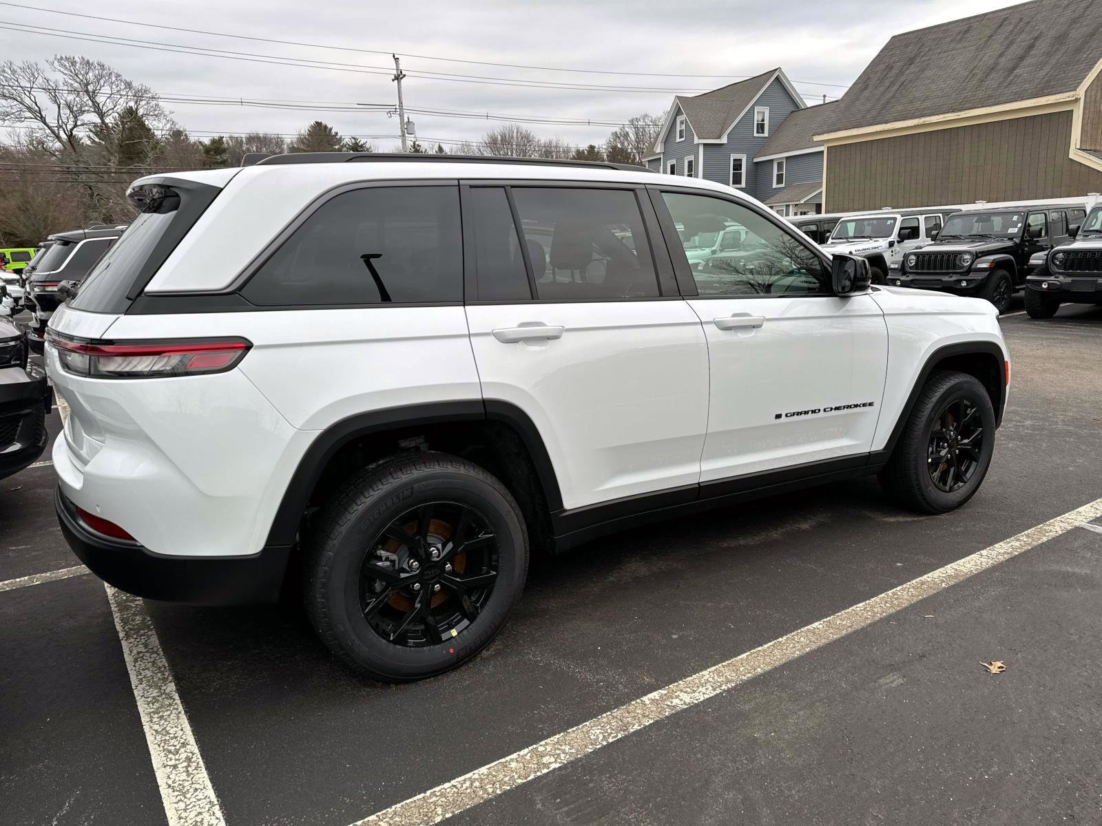New 2026 Jeep Grand Cherokee Altitude image 2
