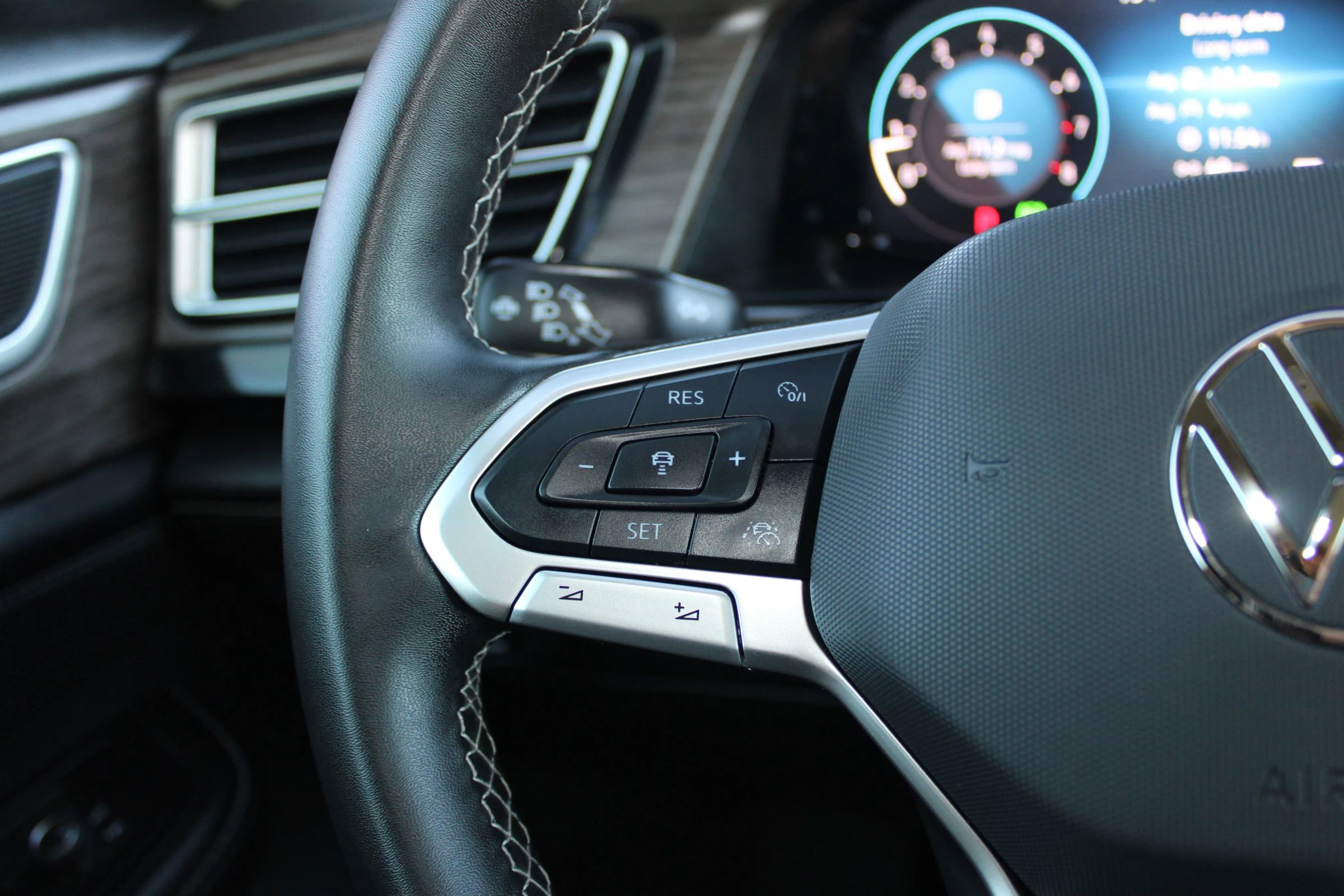 Used 2024 Volkswagen Atlas SEL image 21