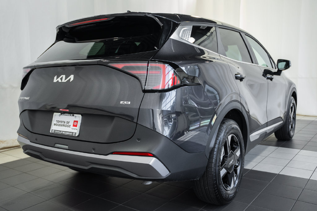 Used 2026 Kia Sportage LX w/ LX Convenience Package AWD/4WD image 4