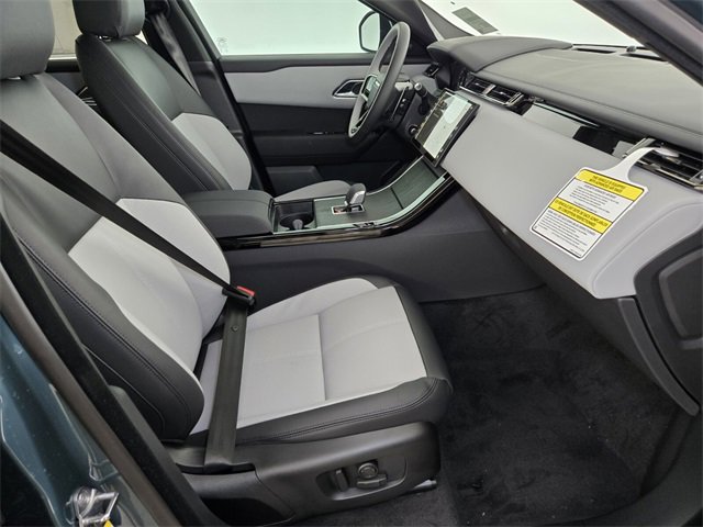 New 2026 Land Rover Range Rover Velar Dynamic SE image 3