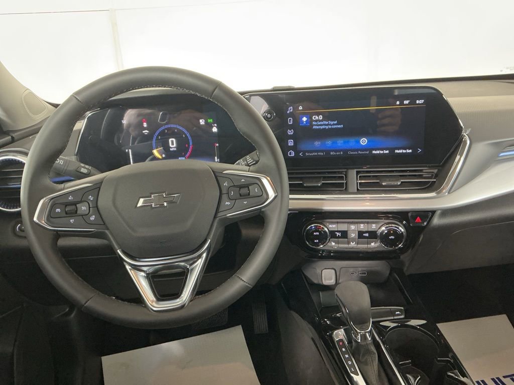 New 2026 Chevrolet Trax LT w/ Driver Confidence Package FWD image 18
