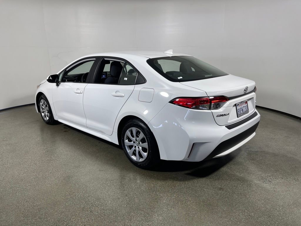 Used 2021 Toyota Corolla LE image 5