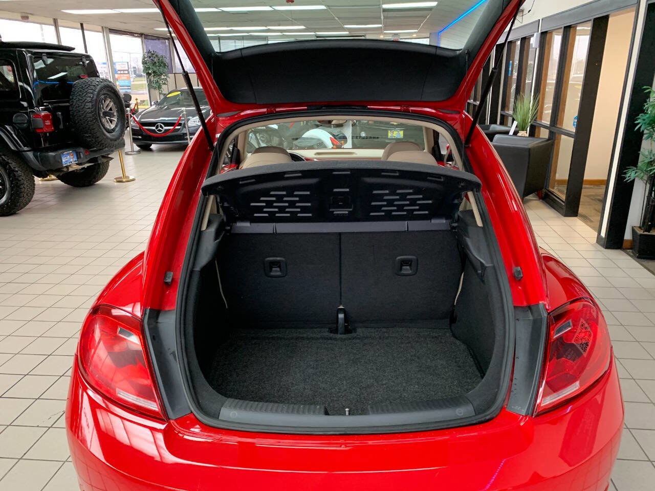 Used 2013 Volkswagen Beetle 2.5 image 5