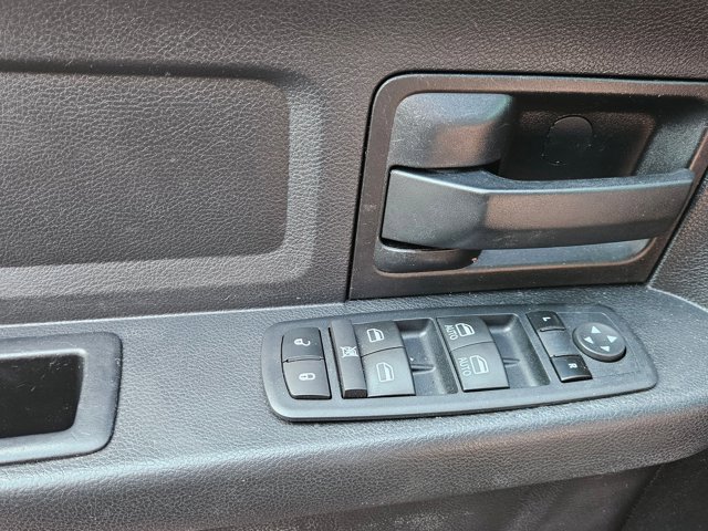 Used 2014 RAM 1500 Express RWD image 10