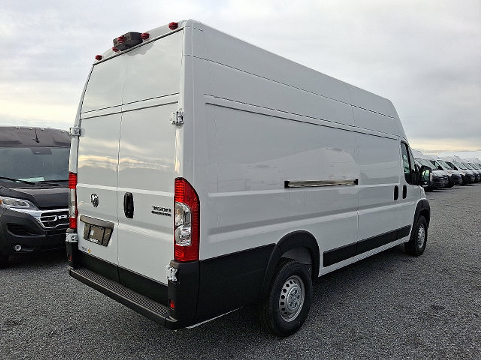Used 2024 RAM ProMaster 3500 w/ Safety Group FWD image 4