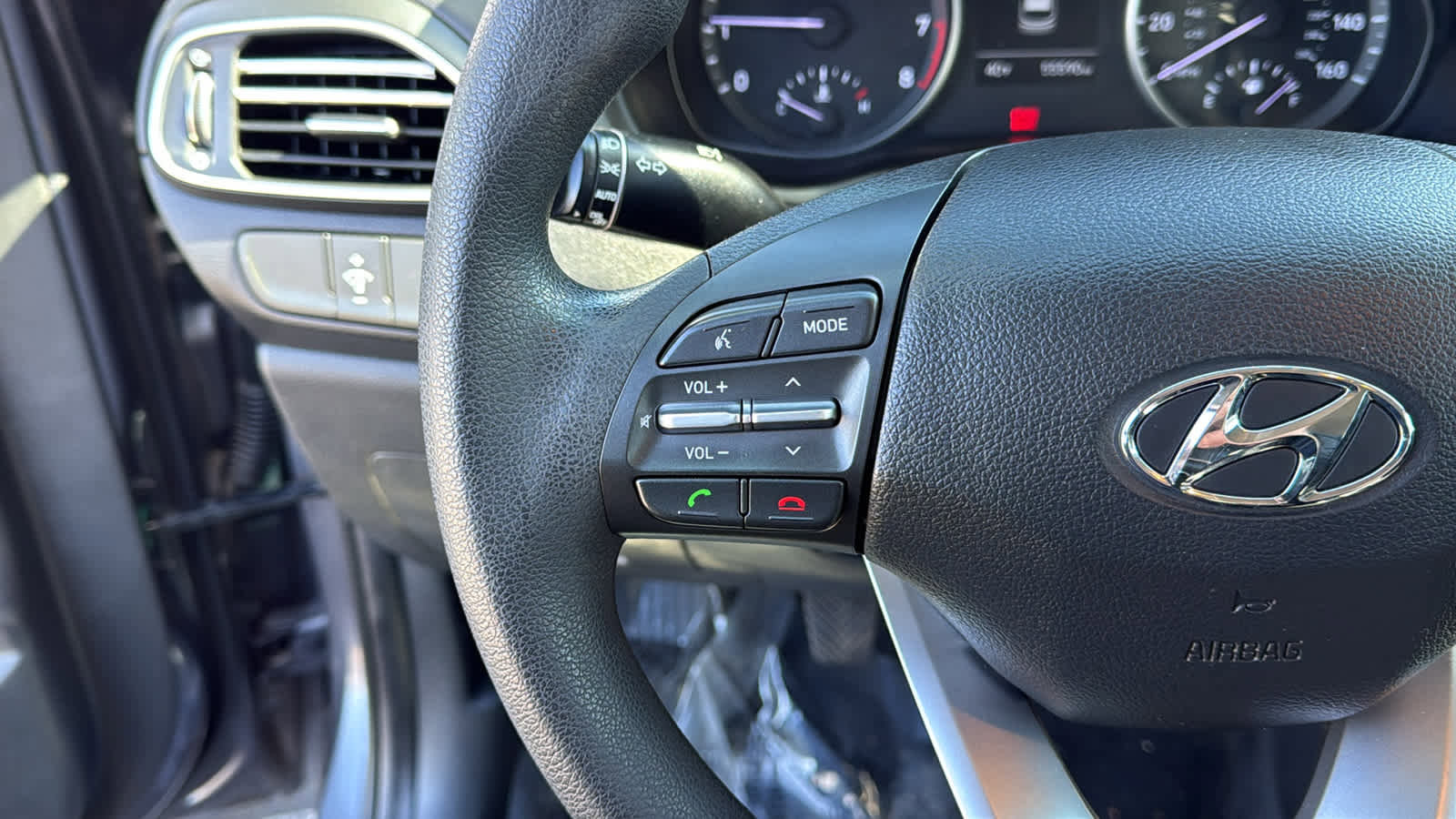 Used 2018 Hyundai Elantra GT image 14