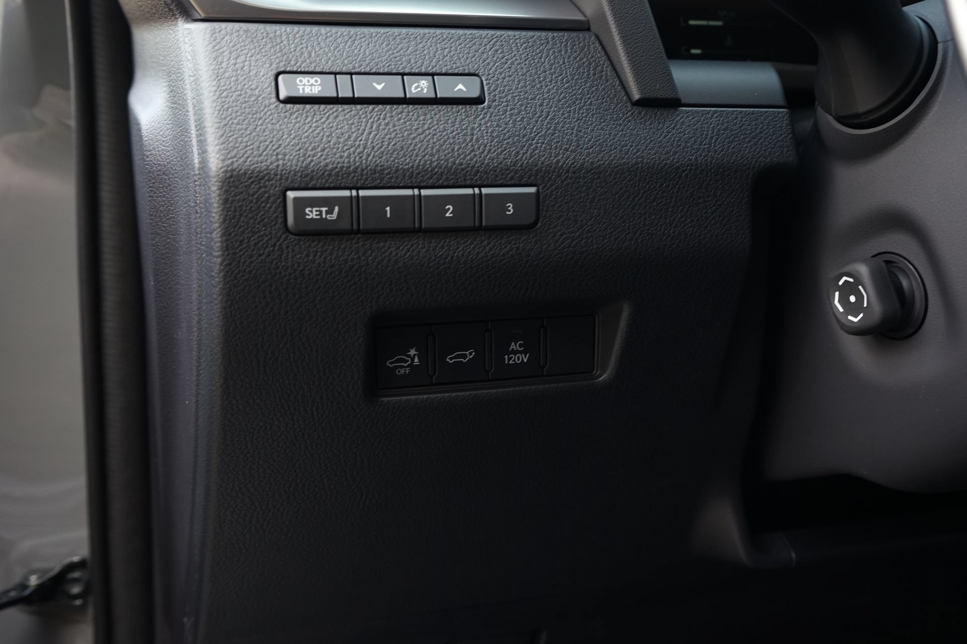 Used 2026 Lexus GX 550 w/ Cold Area Package AWD/4WD image 21