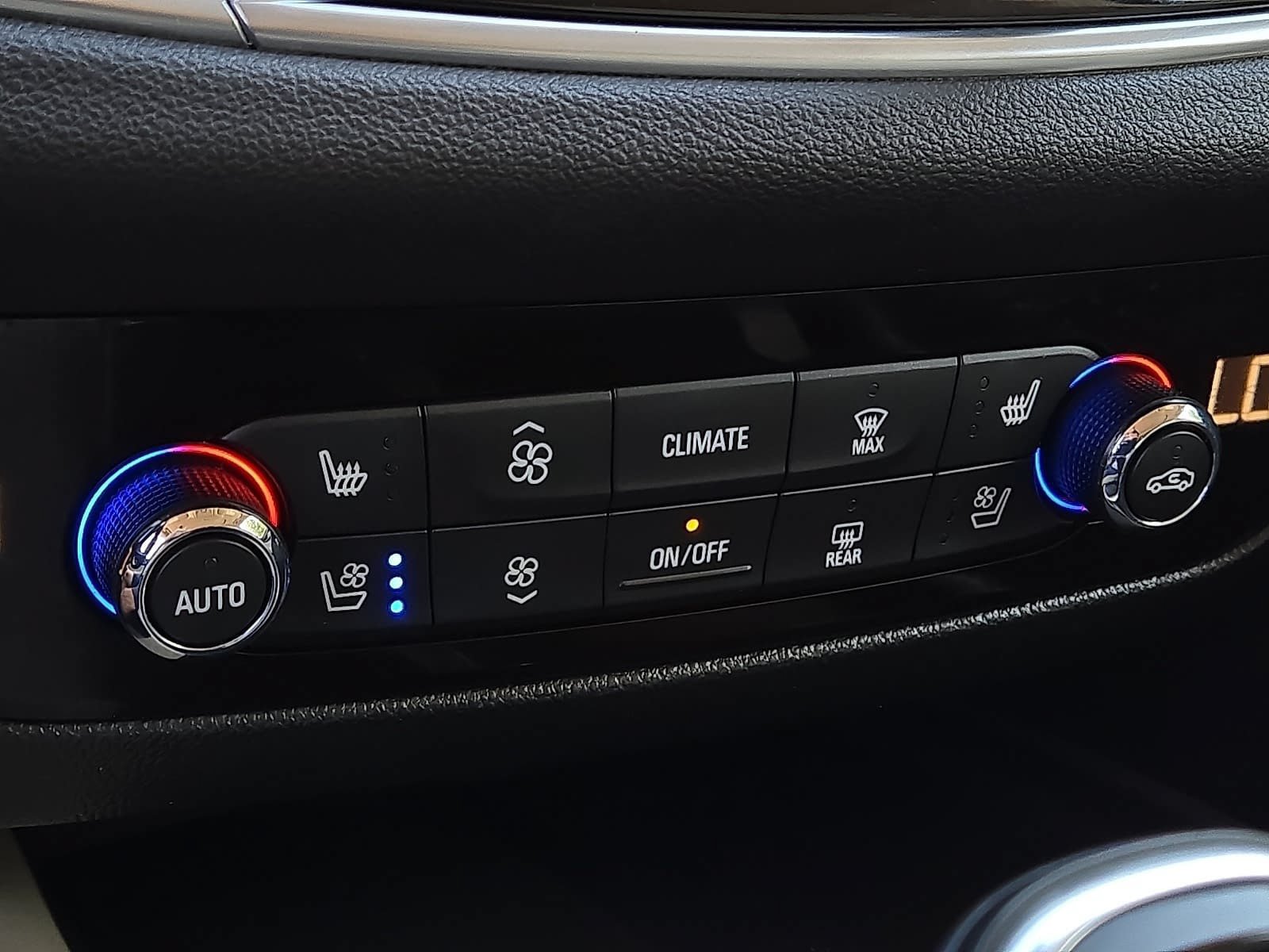 Used 2021 Buick Enclave Premium w/ Sun and Sites Package FWD image 17