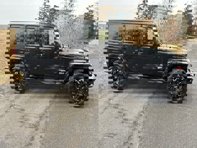 Used 2013 Jeep Wrangler Unlimited Sahara w/ Connectivity Group image 13