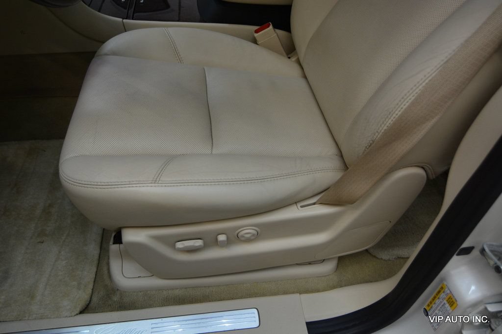 Used 2007 Cadillac Escalade AWD w/ Information Package image 21
