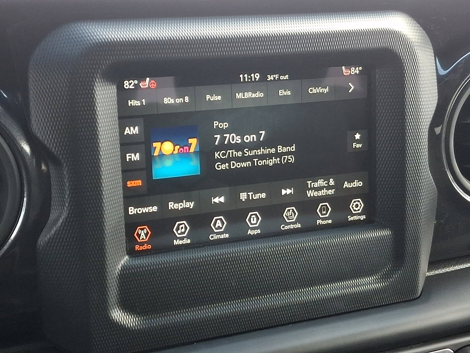 Used 2022 Jeep Wrangler Unlimited Sport image 17