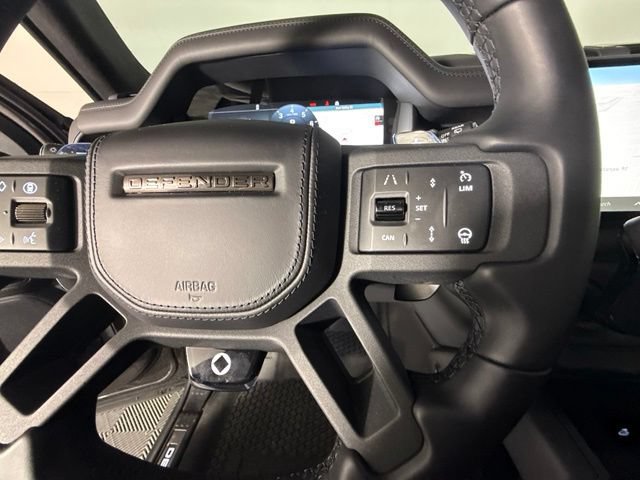 Used 2025 Land Rover Defender 110 AWD/4WD image 23