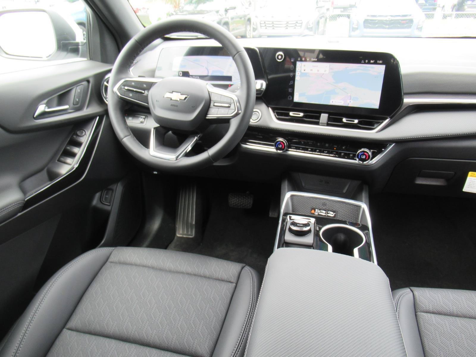Used 2026 Chevrolet Equinox LT w/ Convenience Package II FWD image 13