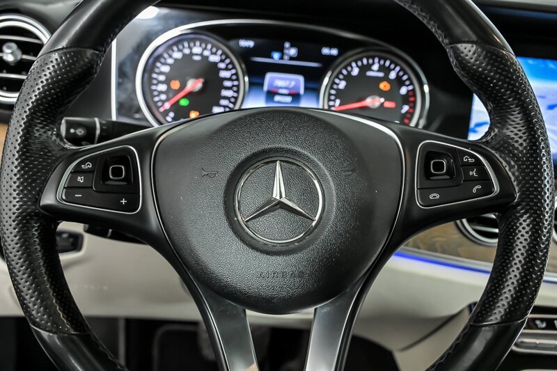 Used 2017 Mercedes-Benz E 300 4MATIC image 23