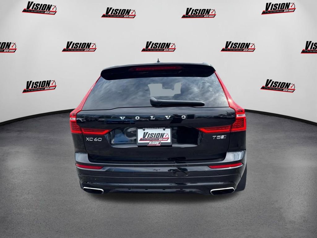 Used 2018 Volvo XC60 T5 R-Design w/ Convenience Package image 6