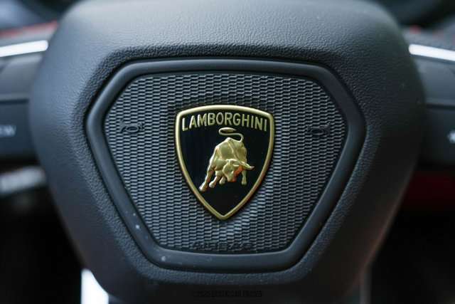 Used 2019 Lamborghini Urus image 22