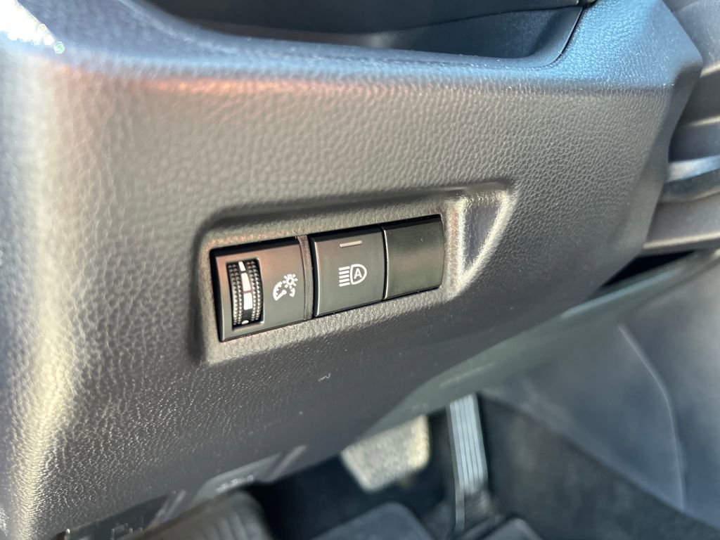 Certified 2025 Toyota RAV4 XLE AWD/4WD image 22