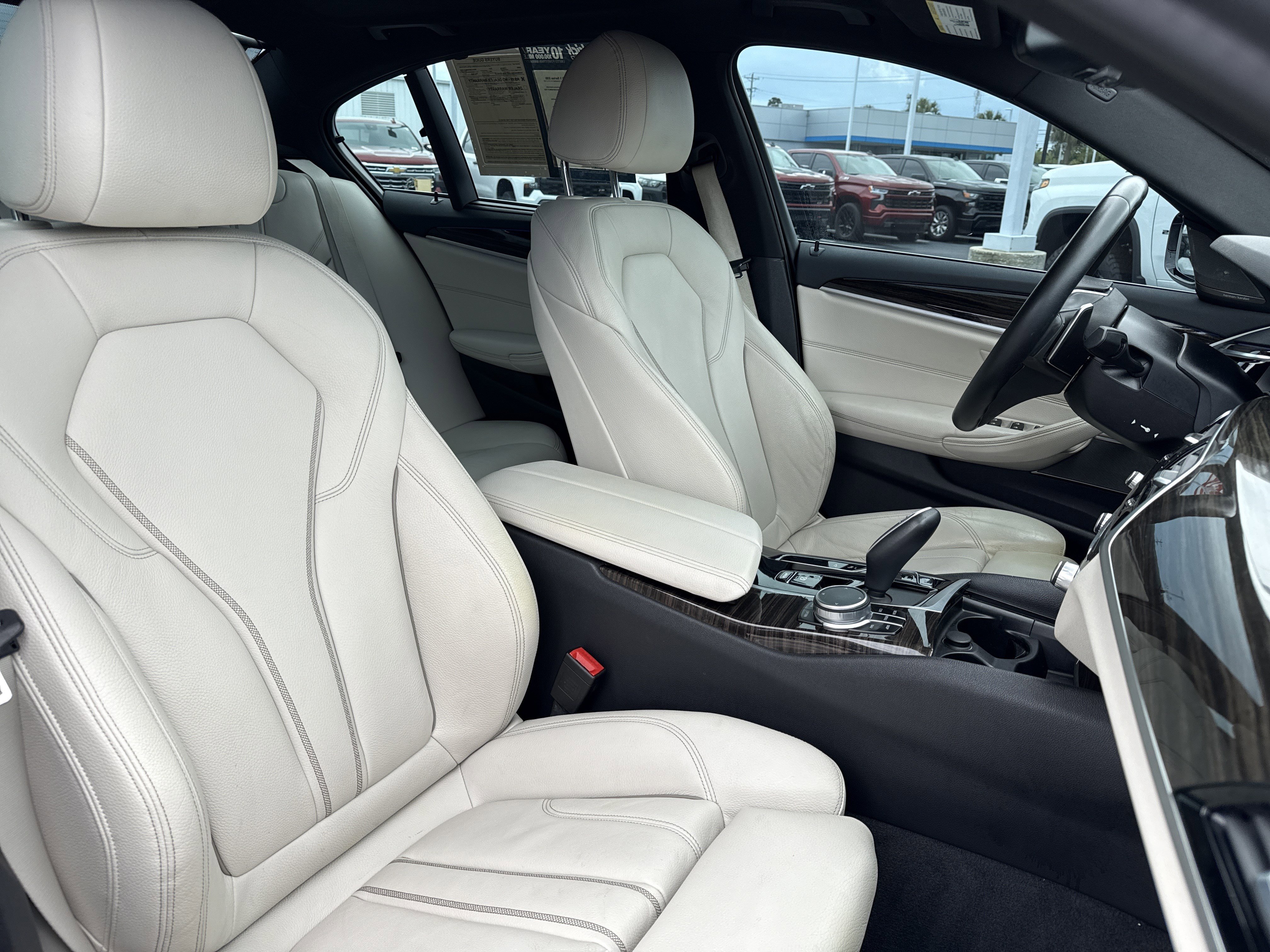 Used 2021 BMW 530i w/ Premium Package RWD image 33
