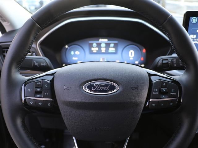 Used 2025 Ford Escape Platinum w/ Premium Technology Package image 24