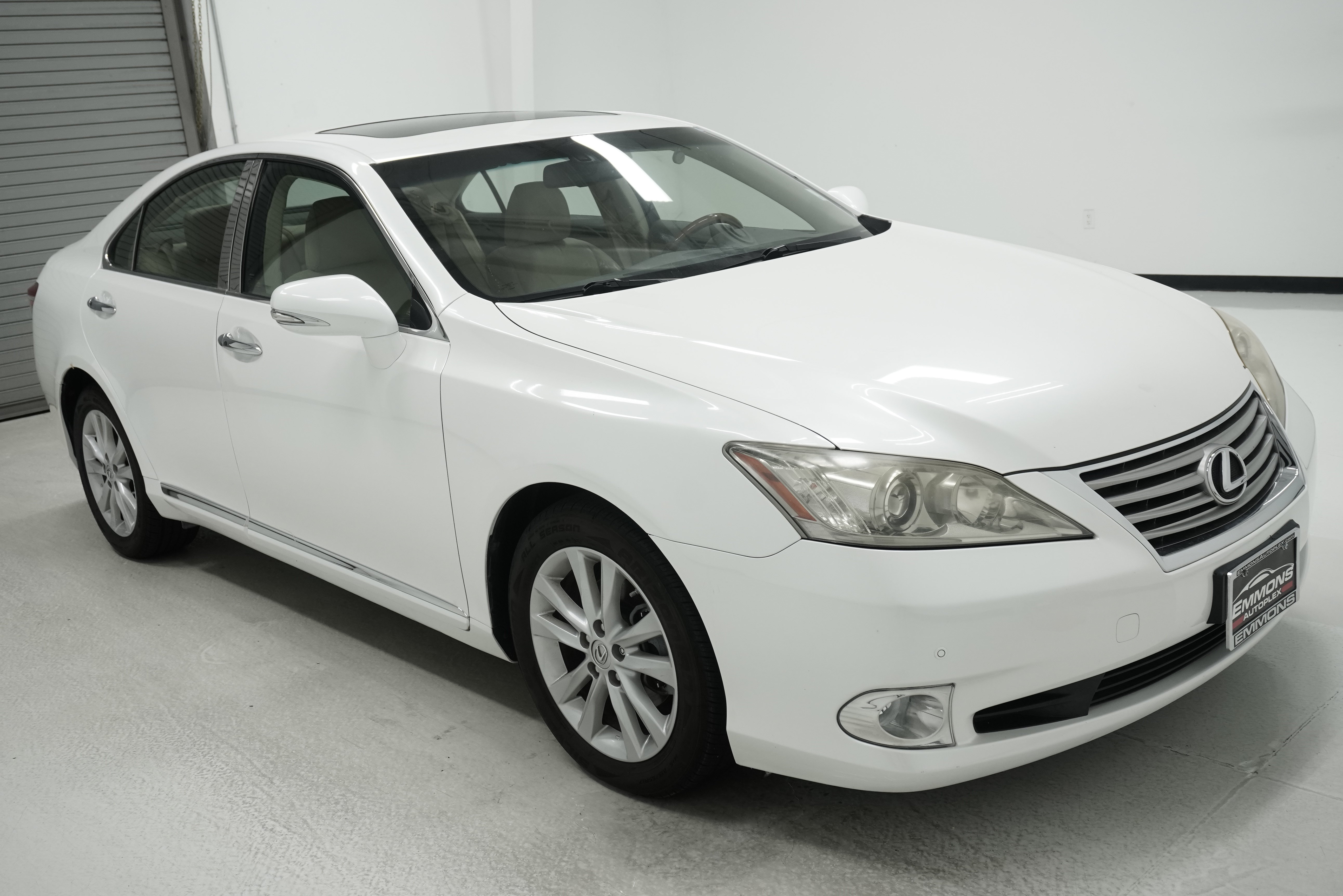 Used 2011 Lexus ES 350 FWD image 2