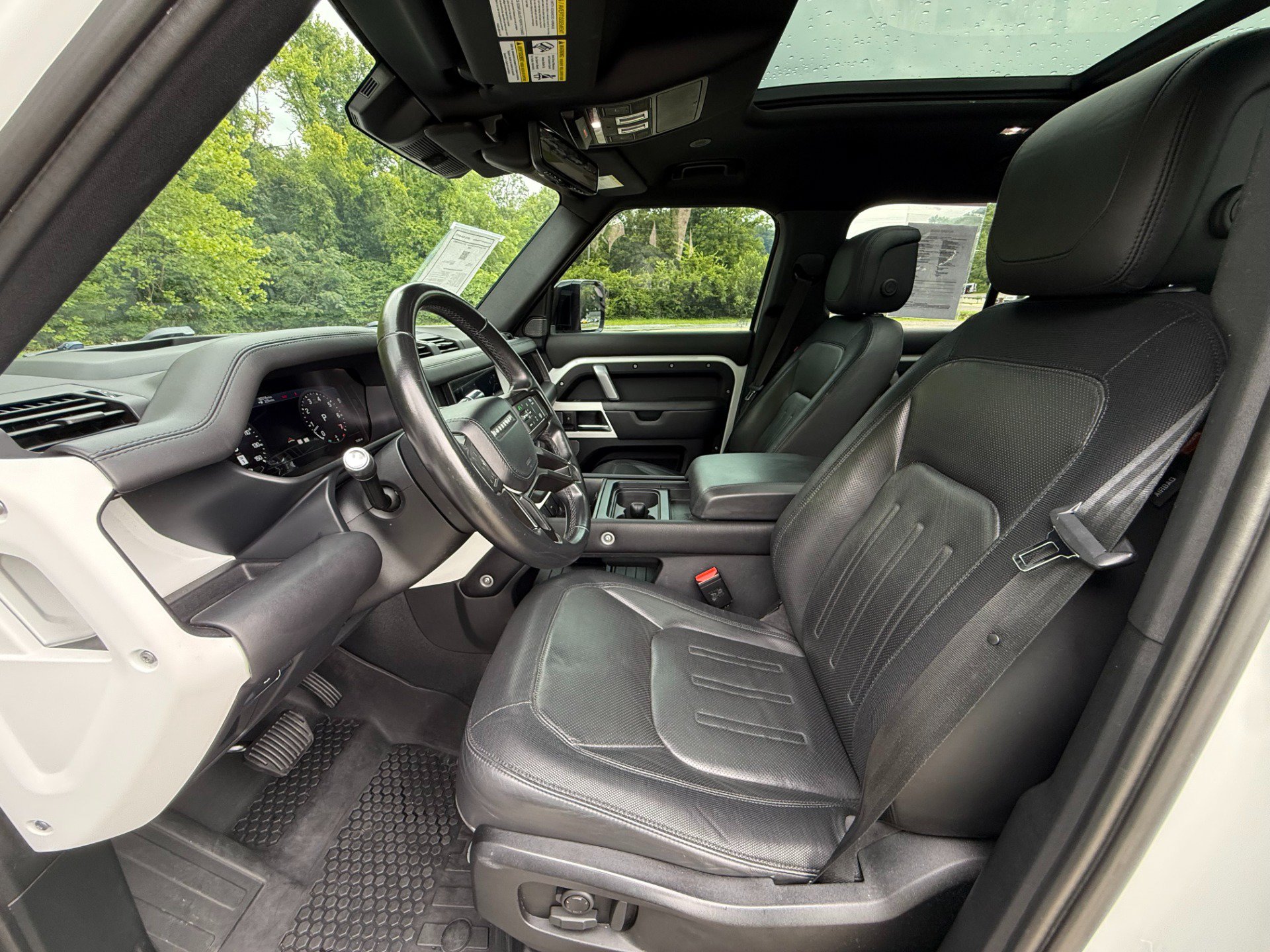 Used 2021 Land Rover Defender 110 X-Dynamic HSE AWD/4WD image 10